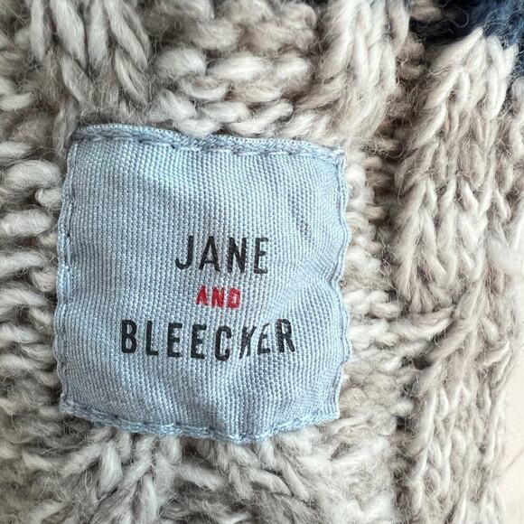 Jane And Bleecker Sherpa Fleece Lined Cable Knit Slipper Socks NWOT NAVY/Gray - Picture 5 of 6